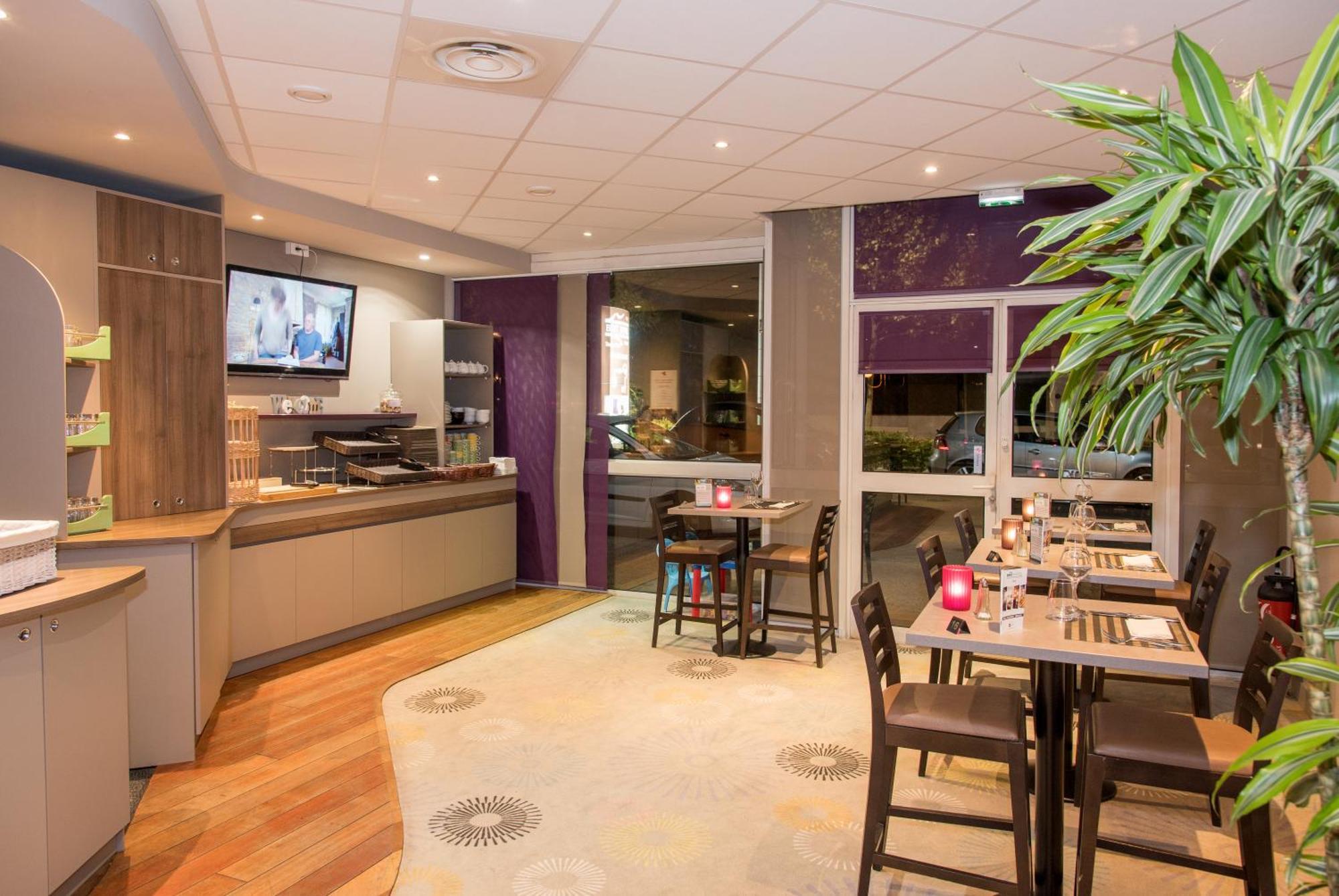 Brit Hotel Tours Sud - Le Cheops Joué-lés-Tours Buitenkant foto