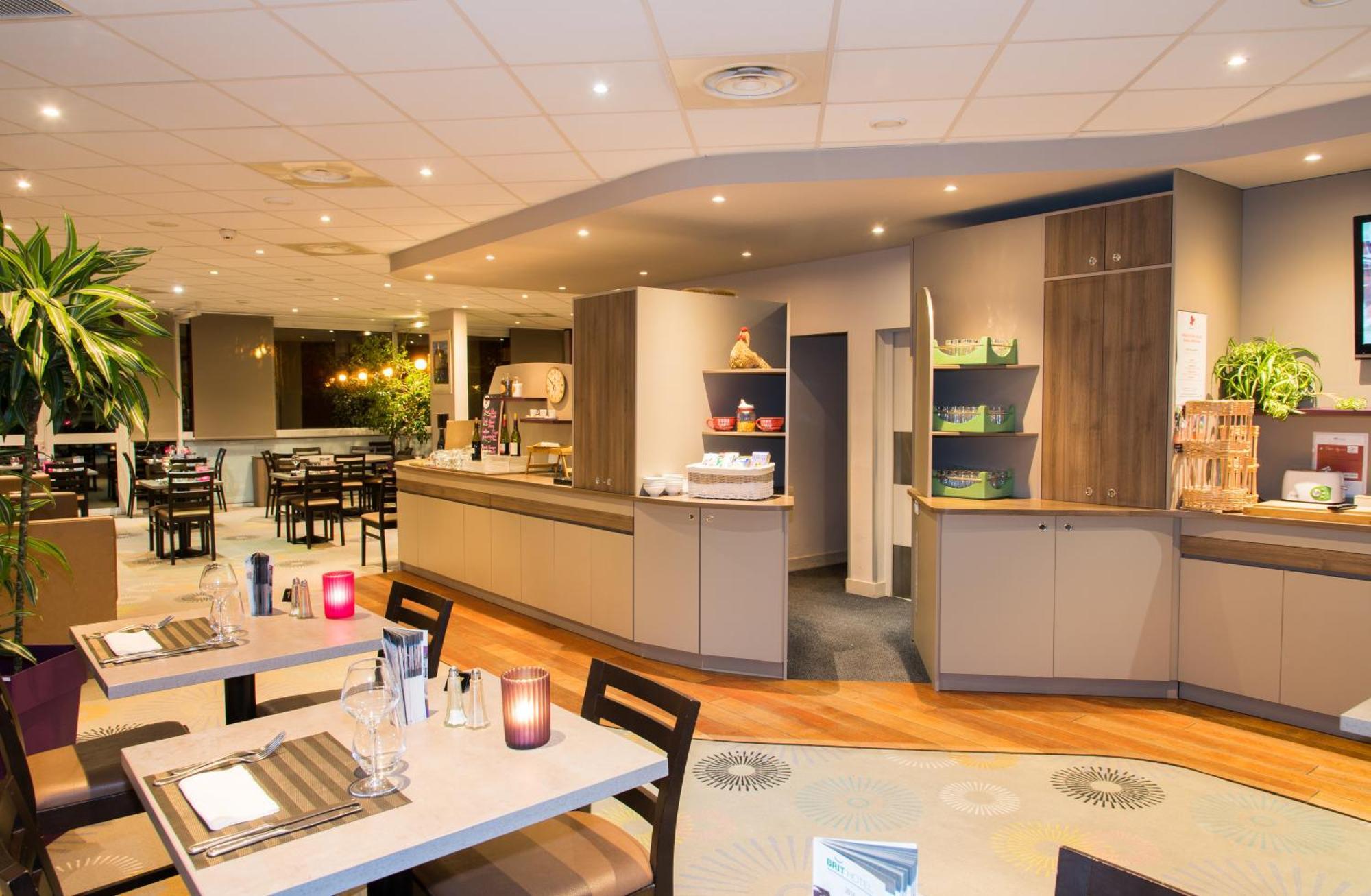 Brit Hotel Tours Sud - Le Cheops Joué-lés-Tours Buitenkant foto