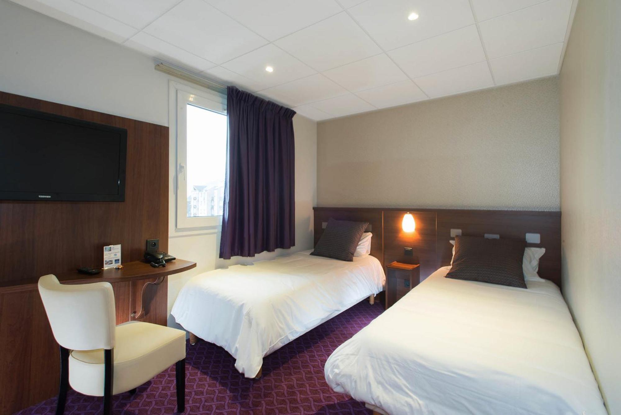 Brit Hotel Tours Sud - Le Cheops Joué-lés-Tours Buitenkant foto