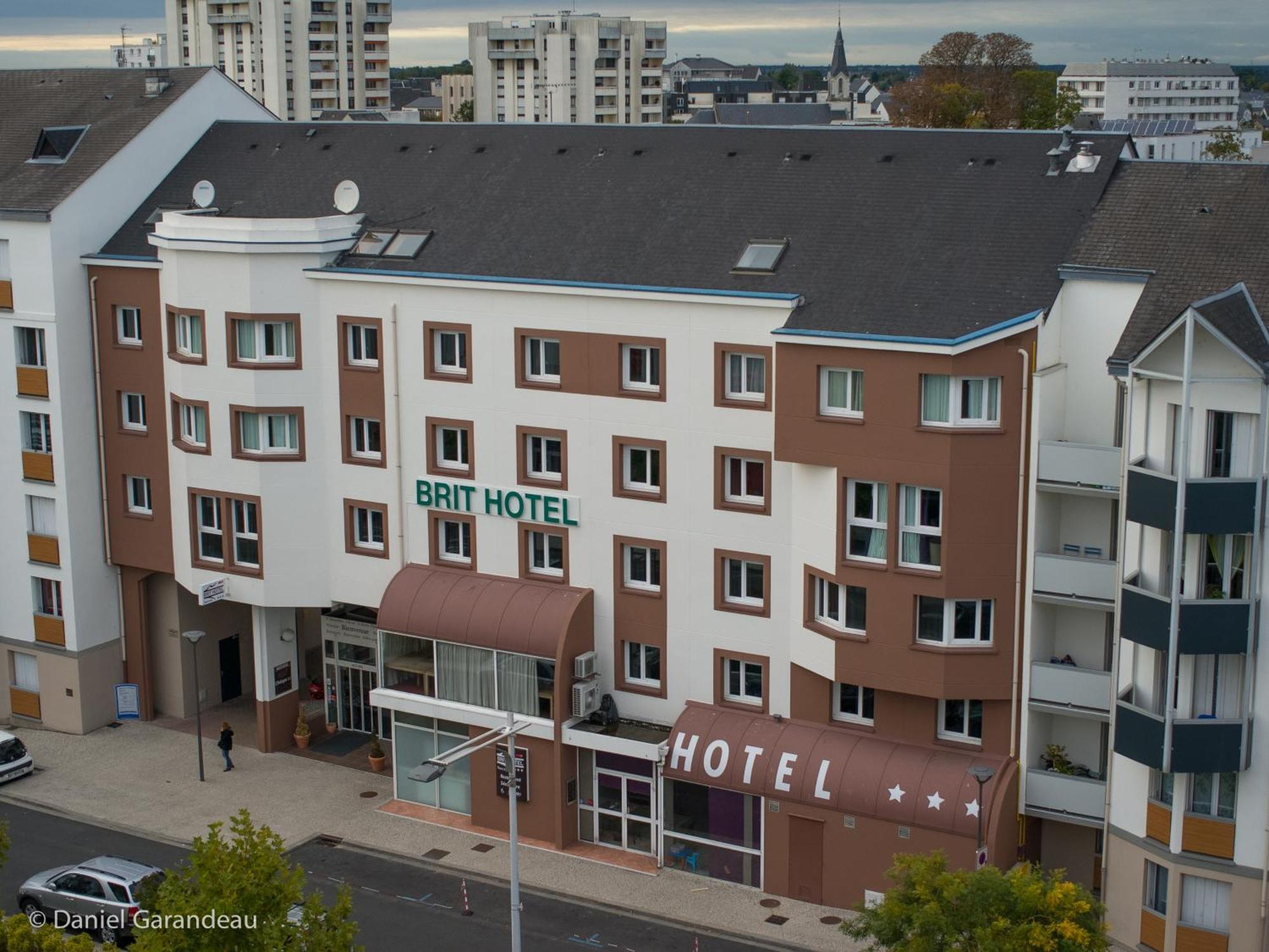 Brit Hotel Tours Sud - Le Cheops Joué-lés-Tours Buitenkant foto
